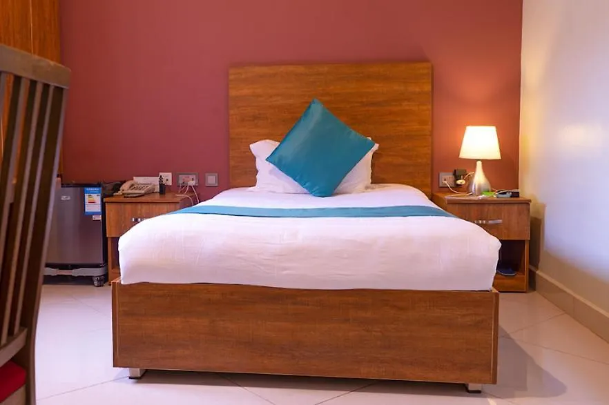 B&B Samweb Bed And Breakfast 캄팔라