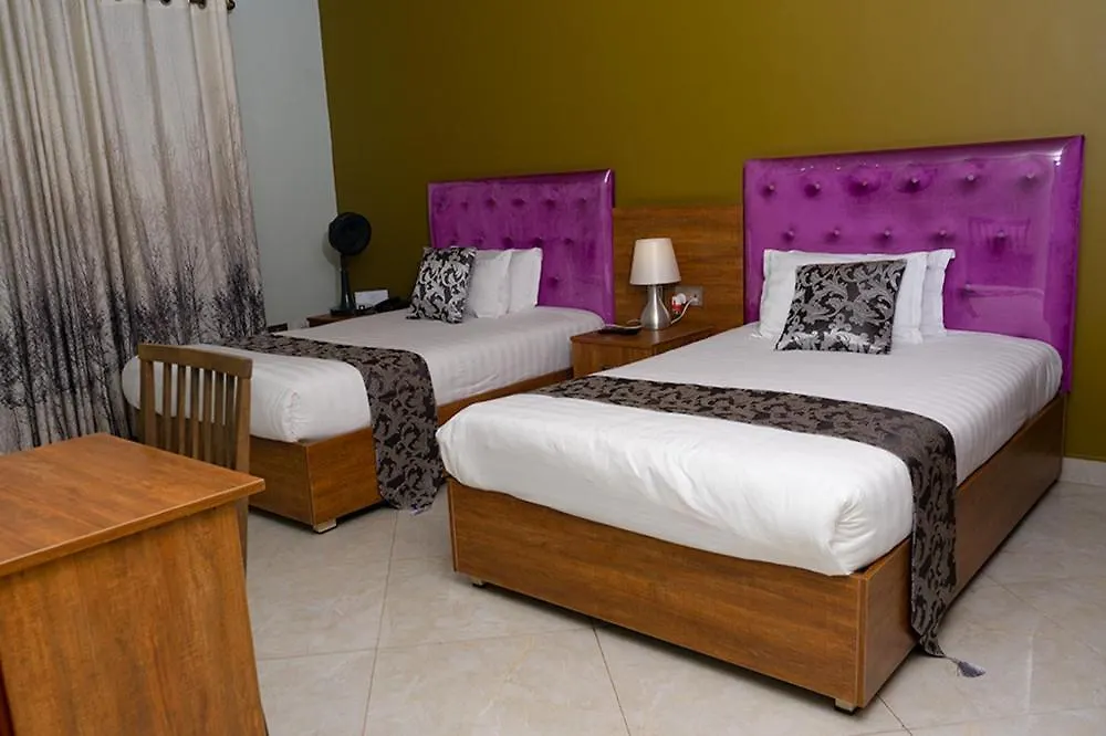 Samweb Bed And Breakfast 캄팔라 B&B